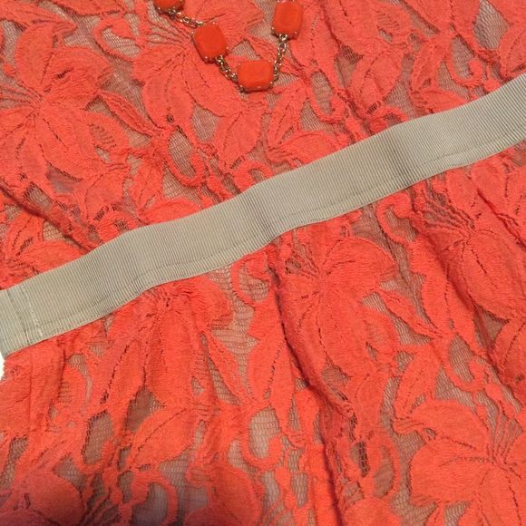 Beautiful orange peplum top size M - Picture 4 of 9